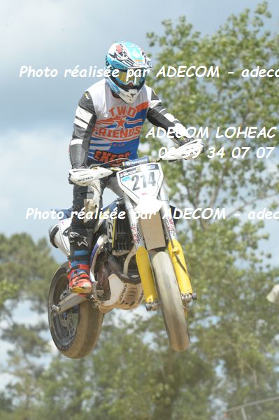 http://v2.adecom-photo.com/images//8.MOTO/2019/SUPERMOTARD_LOHEAC_2019/CHALLENGER/BRETECHE_Brice/47A_5486.JPG