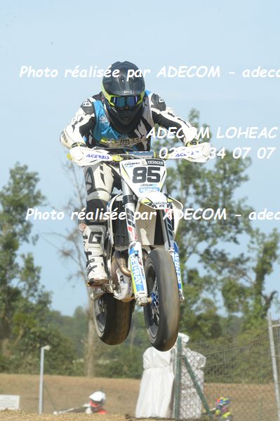 http://v2.adecom-photo.com/images//8.MOTO/2019/SUPERMOTARD_LOHEAC_2019/CHALLENGER/CHABERT_Alexandre/47A_7292.JPG