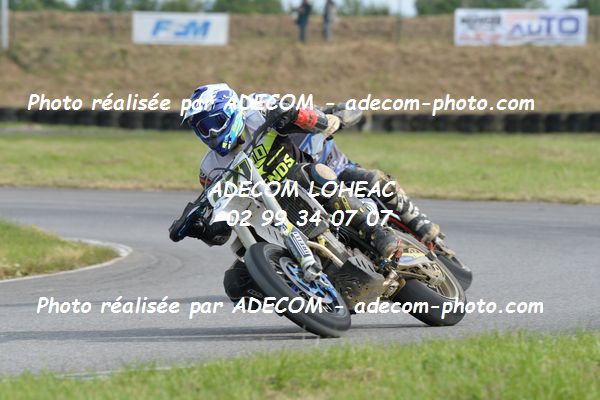 http://v2.adecom-photo.com/images//8.MOTO/2019/SUPERMOTARD_LOHEAC_2019/CHALLENGER/CHAPEAU_Romain/47A_7116.JPG