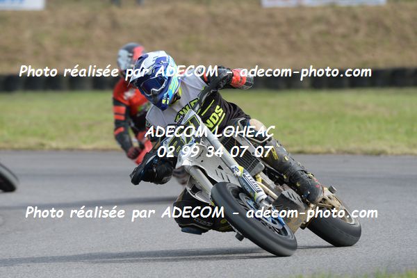 http://v2.adecom-photo.com/images//8.MOTO/2019/SUPERMOTARD_LOHEAC_2019/CHALLENGER/CHAPEAU_Romain/47A_7124.JPG