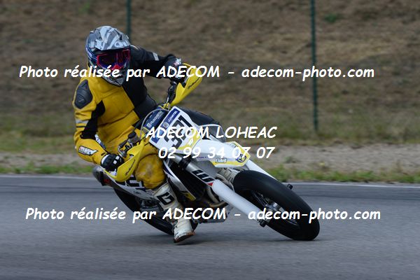 http://v2.adecom-photo.com/images//8.MOTO/2019/SUPERMOTARD_LOHEAC_2019/CHALLENGER/CHATEL_Jordan/47A_4874.JPG