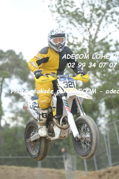 http://v2.adecom-photo.com/images//8.MOTO/2019/SUPERMOTARD_LOHEAC_2019/CHALLENGER/CHATEL_Jordan/47A_5526.JPG