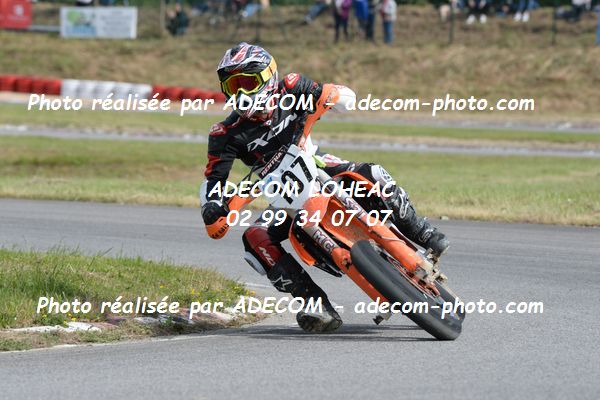 http://v2.adecom-photo.com/images//8.MOTO/2019/SUPERMOTARD_LOHEAC_2019/CHALLENGER/CHATENET_Alexis/47A_6790.JPG