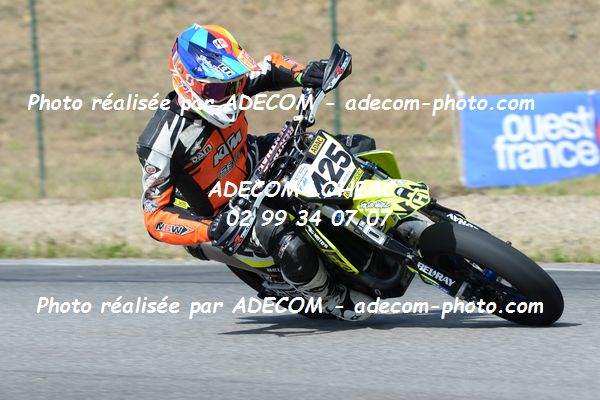 http://v2.adecom-photo.com/images//8.MOTO/2019/SUPERMOTARD_LOHEAC_2019/CHALLENGER/CORMAN_Francois/47A_4747.JPG