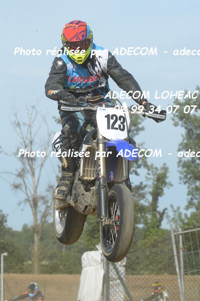 http://v2.adecom-photo.com/images//8.MOTO/2019/SUPERMOTARD_LOHEAC_2019/CHALLENGER/COUDRE_Loick/47A_7287.JPG