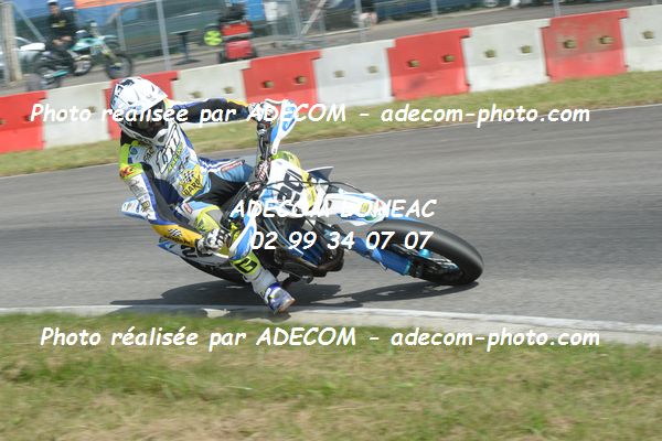 http://v2.adecom-photo.com/images//8.MOTO/2019/SUPERMOTARD_LOHEAC_2019/CHALLENGER/DELONG_Alexis/47A_6456.JPG