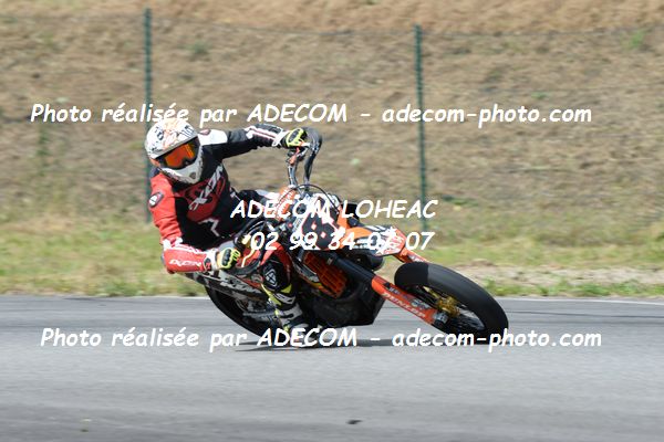 http://v2.adecom-photo.com/images//8.MOTO/2019/SUPERMOTARD_LOHEAC_2019/CHALLENGER/GIRARD_Valentin/47A_4950.JPG