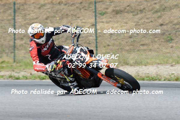 http://v2.adecom-photo.com/images//8.MOTO/2019/SUPERMOTARD_LOHEAC_2019/CHALLENGER/GIRARD_Valentin/47A_4952.JPG