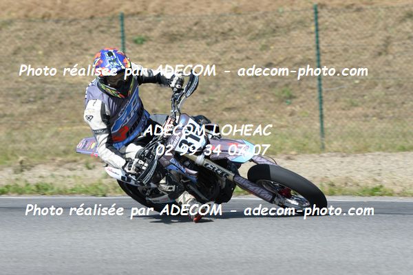 http://v2.adecom-photo.com/images//8.MOTO/2019/SUPERMOTARD_LOHEAC_2019/CHALLENGER/IVALDI_Cyril/47A_4716.JPG
