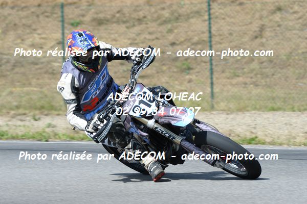 http://v2.adecom-photo.com/images//8.MOTO/2019/SUPERMOTARD_LOHEAC_2019/CHALLENGER/IVALDI_Cyril/47A_4807.JPG