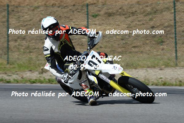 http://v2.adecom-photo.com/images//8.MOTO/2019/SUPERMOTARD_LOHEAC_2019/CHALLENGER/MUZY_Antonin/47A_4715.JPG