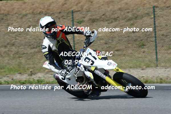 http://v2.adecom-photo.com/images//8.MOTO/2019/SUPERMOTARD_LOHEAC_2019/CHALLENGER/MUZY_Antonin/47A_4769.JPG
