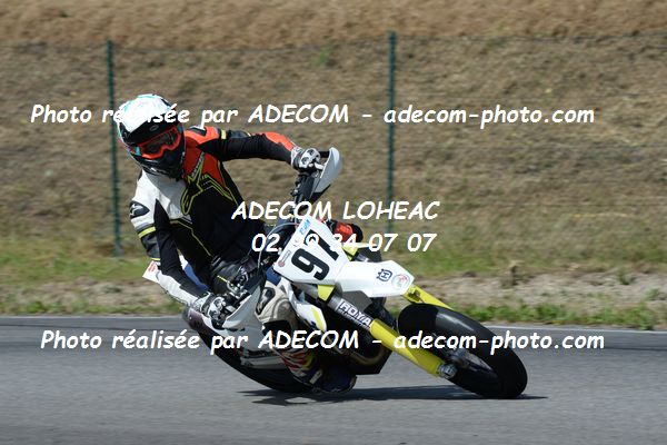 http://v2.adecom-photo.com/images//8.MOTO/2019/SUPERMOTARD_LOHEAC_2019/CHALLENGER/MUZY_Antonin/47A_4804.JPG