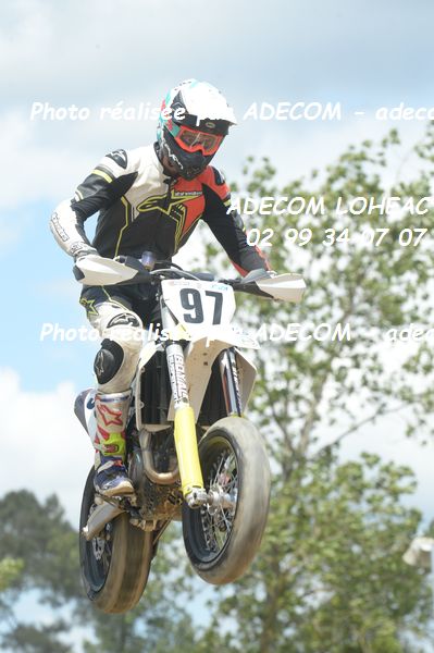 http://v2.adecom-photo.com/images//8.MOTO/2019/SUPERMOTARD_LOHEAC_2019/CHALLENGER/MUZY_Antonin/47A_5364.JPG