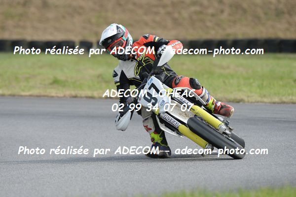 http://v2.adecom-photo.com/images//8.MOTO/2019/SUPERMOTARD_LOHEAC_2019/CHALLENGER/MUZY_Antonin/47A_7082.JPG