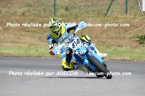 http://v2.adecom-photo.com/images//8.MOTO/2019/SUPERMOTARD_LOHEAC_2019/CHALLENGER/ROBERT_Valentin/47A_4561.JPG