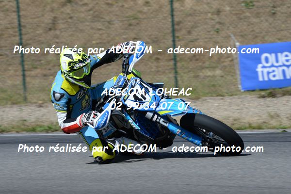 http://v2.adecom-photo.com/images//8.MOTO/2019/SUPERMOTARD_LOHEAC_2019/CHALLENGER/ROBERT_Valentin/47A_4628.JPG