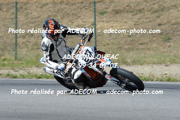 http://v2.adecom-photo.com/images//8.MOTO/2019/SUPERMOTARD_LOHEAC_2019/CHALLENGER/ROUSSEAU_Valentin/47A_4751.JPG