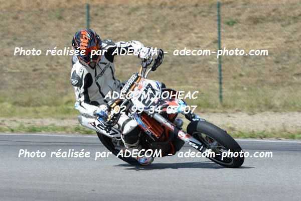 http://v2.adecom-photo.com/images//8.MOTO/2019/SUPERMOTARD_LOHEAC_2019/CHALLENGER/ROUSSEAU_Valentin/47A_4778.JPG