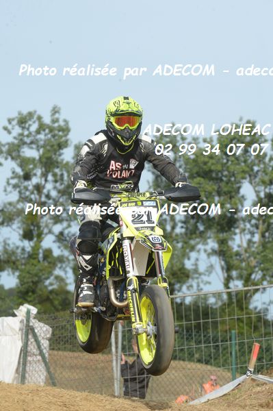 http://v2.adecom-photo.com/images//8.MOTO/2019/SUPERMOTARD_LOHEAC_2019/CHALLENGER/SCHAEFFER_Jonathan/47A_7153.JPG