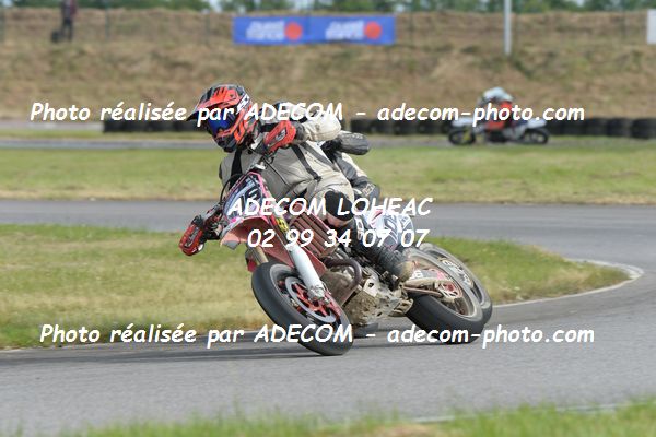 http://v2.adecom-photo.com/images//8.MOTO/2019/SUPERMOTARD_LOHEAC_2019/CHALLENGER/SERODIO_Patrick/47A_7111.JPG