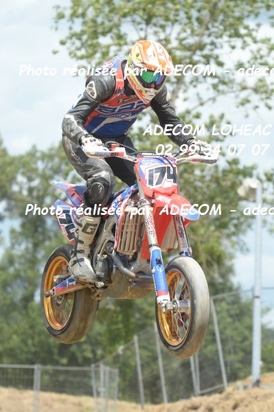 http://v2.adecom-photo.com/images//8.MOTO/2019/SUPERMOTARD_LOHEAC_2019/CHALLENGER/SOUVIGNET_Pierre/47A_5298.JPG