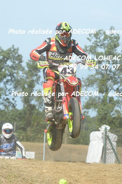 http://v2.adecom-photo.com/images//8.MOTO/2019/SUPERMOTARD_LOHEAC_2019/CHALLENGER/TEYSSIER_Laurent/47A_7319.JPG