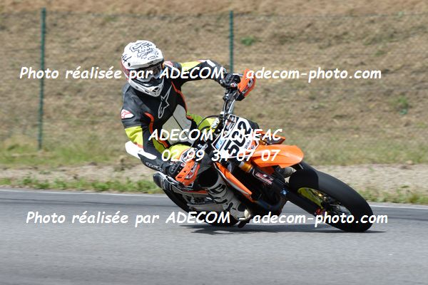 http://v2.adecom-photo.com/images//8.MOTO/2019/SUPERMOTARD_LOHEAC_2019/CHALLENGER/TOUCHEQUE_Julien/47A_4884.JPG