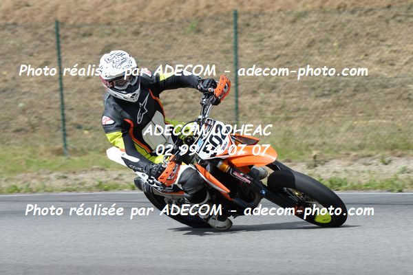 http://v2.adecom-photo.com/images//8.MOTO/2019/SUPERMOTARD_LOHEAC_2019/CHALLENGER/TOUCHEQUE_Julien/47A_4940.JPG