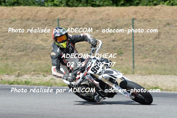 http://v2.adecom-photo.com/images//8.MOTO/2019/SUPERMOTARD_LOHEAC_2019/CHALLENGER/VALCESCHINI_Tony/47A_4700.JPG