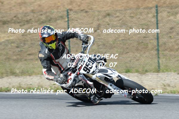 http://v2.adecom-photo.com/images//8.MOTO/2019/SUPERMOTARD_LOHEAC_2019/CHALLENGER/VALCESCHINI_Tony/47A_4755.JPG