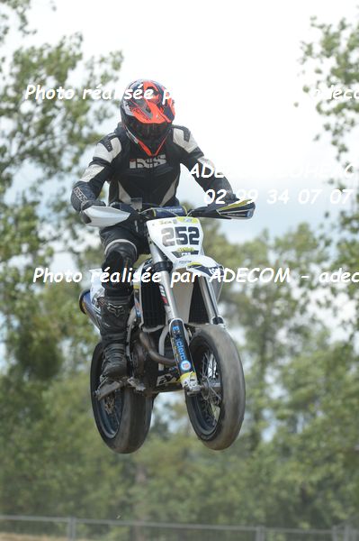 http://v2.adecom-photo.com/images//8.MOTO/2019/SUPERMOTARD_LOHEAC_2019/CHALLENGER/VILACA_Alexandre/47A_5320.JPG