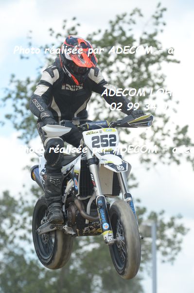 http://v2.adecom-photo.com/images//8.MOTO/2019/SUPERMOTARD_LOHEAC_2019/CHALLENGER/VILACA_Alexandre/47A_5384.JPG