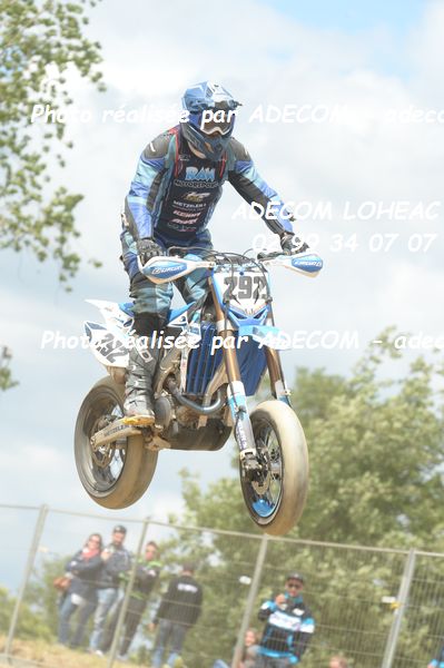 http://v2.adecom-photo.com/images//8.MOTO/2019/SUPERMOTARD_LOHEAC_2019/PRESTIGE_S1/BUNOD_Emerick/47A_6255.JPG