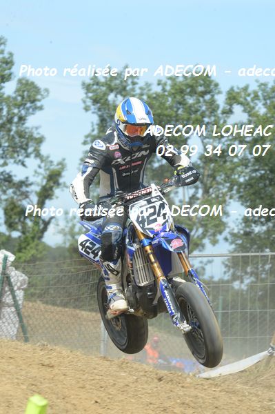 http://v2.adecom-photo.com/images//8.MOTO/2019/SUPERMOTARD_LOHEAC_2019/PRESTIGE_S1/CHAROLIER_Nicolas/47A_7753.JPG