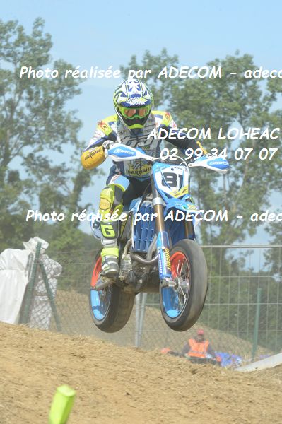 http://v2.adecom-photo.com/images//8.MOTO/2019/SUPERMOTARD_LOHEAC_2019/PRESTIGE_S1/COADOU_Erwan/47A_7724.JPG