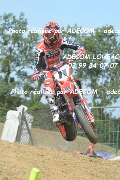 http://v2.adecom-photo.com/images//8.MOTO/2019/SUPERMOTARD_LOHEAC_2019/PRESTIGE_S1/VINCENOT_MARCHAL_Germain/47A_7734.JPG