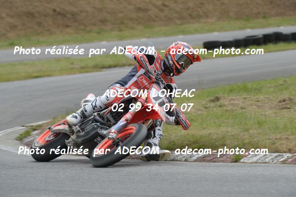 http://v2.adecom-photo.com/images//8.MOTO/2019/SUPERMOTARD_LOHEAC_2019/PRESTIGE_S1/VINCENOT_MARCHAL_Germain/47A_8333.JPG