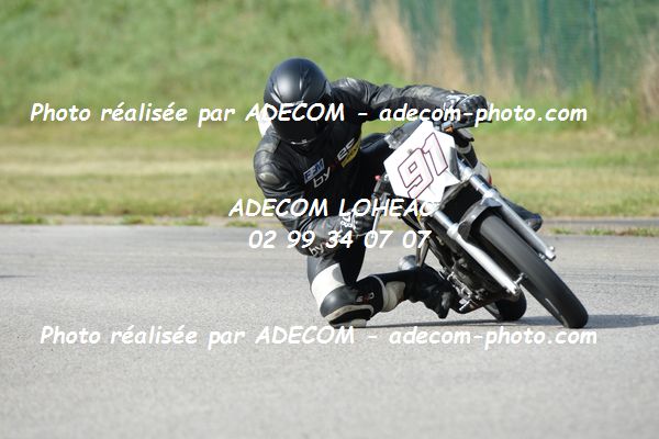 http://v2.adecom-photo.com/images//8.MOTO/2020/SUPER_MOTARD_LOHEAC_2020/125_LIGUE/91/05A_2313.JPG