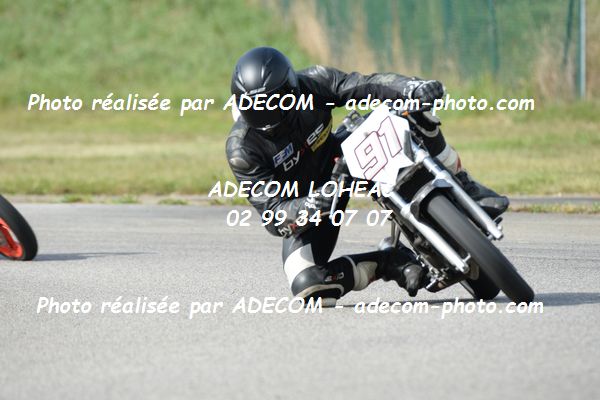 http://v2.adecom-photo.com/images//8.MOTO/2020/SUPER_MOTARD_LOHEAC_2020/125_LIGUE/91/05A_2314.JPG