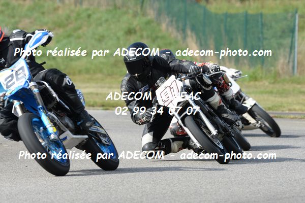 http://v2.adecom-photo.com/images//8.MOTO/2020/SUPER_MOTARD_LOHEAC_2020/125_LIGUE/91/05A_2404.JPG