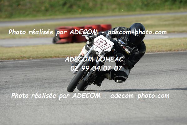 http://v2.adecom-photo.com/images//8.MOTO/2020/SUPER_MOTARD_LOHEAC_2020/125_LIGUE/91/05A_3020.JPG