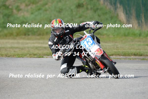 http://v2.adecom-photo.com/images//8.MOTO/2020/SUPER_MOTARD_LOHEAC_2020/125_LIGUE/DAHMANI_Enzo/05A_2257.JPG