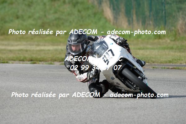 http://v2.adecom-photo.com/images//8.MOTO/2020/SUPER_MOTARD_LOHEAC_2020/125_LIGUE/GIABBANI_Clement/05A_2291.JPG