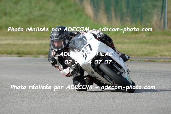 http://v2.adecom-photo.com/images//8.MOTO/2020/SUPER_MOTARD_LOHEAC_2020/125_LIGUE/GIABBANI_Clement/05A_2292.JPG