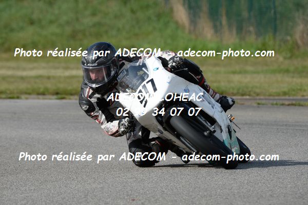 http://v2.adecom-photo.com/images//8.MOTO/2020/SUPER_MOTARD_LOHEAC_2020/125_LIGUE/GIABBANI_Clement/05A_2373.JPG