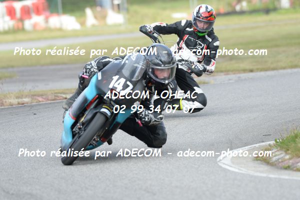http://v2.adecom-photo.com/images//8.MOTO/2020/SUPER_MOTARD_LOHEAC_2020/125_LIGUE/LE_BON_Kevin/05A_2927.JPG