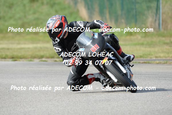 http://v2.adecom-photo.com/images//8.MOTO/2020/SUPER_MOTARD_LOHEAC_2020/125_LIGUE/PICHELIN_Kylian/05A_2325.JPG