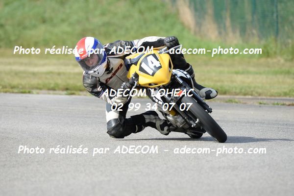 http://v2.adecom-photo.com/images//8.MOTO/2020/SUPER_MOTARD_LOHEAC_2020/125_LIGUE/PINOT_Nicolas/05A_2395.JPG
