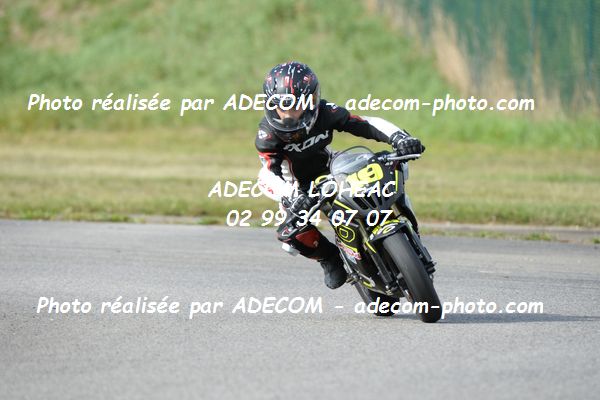 http://v2.adecom-photo.com/images//8.MOTO/2020/SUPER_MOTARD_LOHEAC_2020/MINI_GP_2/DE_GOL_Juliann/05A_2455.JPG